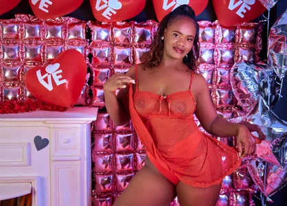 LauraSaenz01Become my VALENTINE'S DATE图片 3