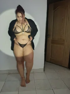kendra_lil_evill Enlighten me! Pic 3