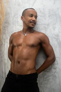 Mike 2025 de Itsmikenoir  8 Imagens