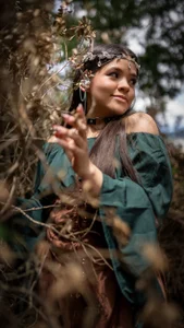 cammiefoalss Whispers of the enchanted forest 🧝🏻‍♀️🌲🤍 Foto