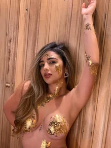 ChloePreston_ precious as gold ♥ Immagine  5