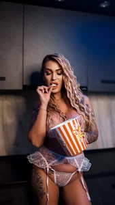 Nicol2Naya Bright, confident and full of naughty energy 😈 Pic 3