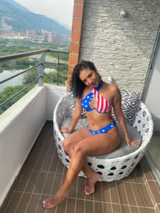 Alika_key Red, White & Savage 🦅 Pic 5