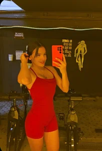 _shantal_smith 💪🏻❤️‍🩹 Pic 3