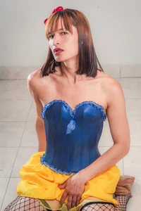 PaulinaLondra2 Public Pic 5