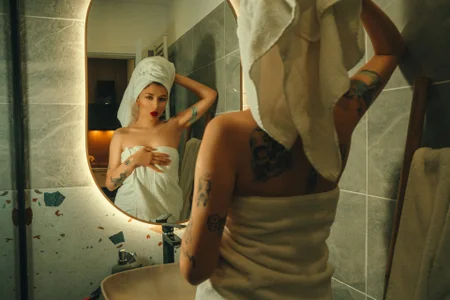 RubyStones__'s Bathroom Stories Sex Photo 3