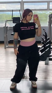 AzulSuccubus I wanna be Muscle Mommy Foto