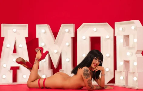 MadelaineJones HAPPY DAY LOVE AND FRIENDSHIP Kuva 2