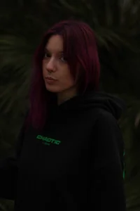 LaraNills Public টি ছবি