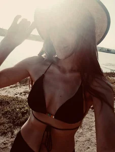 Ava_Lee Public Foto 4