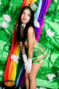 aliice_walker_ Happy St. Patrick's Day! Pic 7