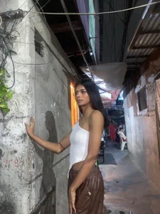 xEllaineCumsLotx Public Pic 3