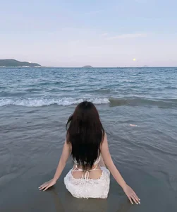 Lady_Bunny69 Don’t wish me good night, when you’re the one keeping me awake. 🥲 Bilde