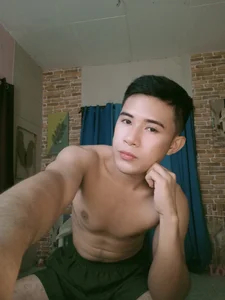 urboy_cass YOUR HOTTIE GUY Pic 4