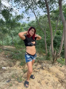 Naughty_Mature69 Public Pic