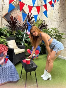 Lezy_ JULY 4TH Immagine  5