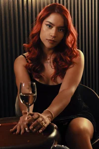 Im_Scarlett_: Every sip. every glance... a templation to resist 🍷 ( 6 фото)