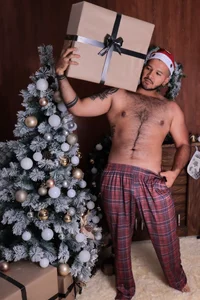 mister_miike Christmas fire 🔥  5টি ছবি