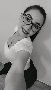 Dayan_rose_ My essence Pic
