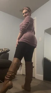 Zdjęcia Emily33333 Starting trouble at the cancer drs office 😂: 