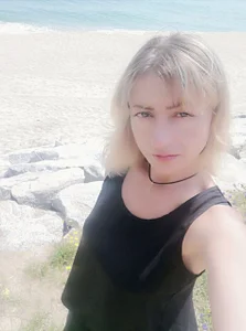 ZoeGrant Public Pic 3