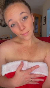 XoMisty Sexy Christmas Pic 3