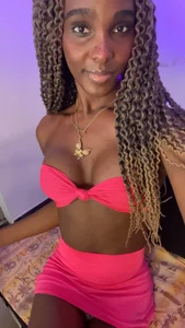 LuanaRisqueAm I shy or a whore?😈😇💦🔥 Bild