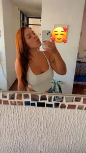 samanthaeliott22 I love the color of my hair😍 Pic 2