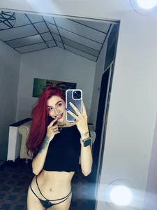 april_jones05 Mmmm🖤🙈  5. fénykép