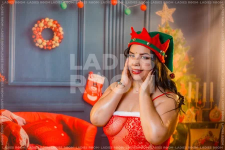 Alanna-sloppy Red, lights and my best Christmas version 🌟🎀🎄 圖片 2