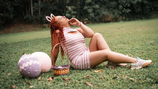 ChannelFox__ Pascua টি ছবি