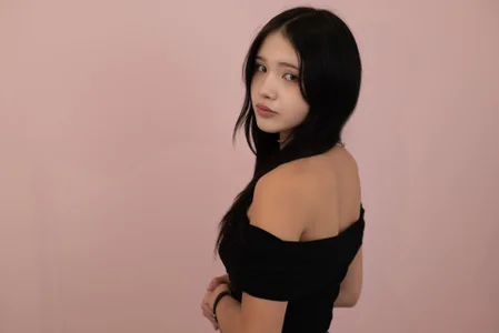 AnneCurtis: Public ( 4 фото)