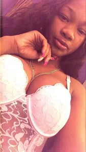 CharismaaBanx Public Pic