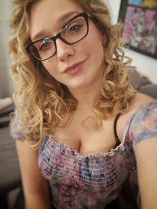 NicoleFaith Hello 圖片 5