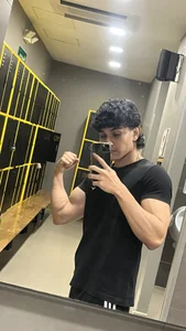 Public de IronLatino  2 Imagens