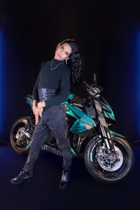 maxi_max0 🐆🏍️ Wild looks, wilder ride. Foto 3