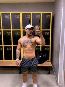 DeimonOficial Public Foto