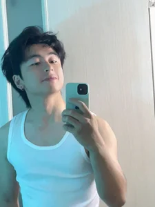 kissbaby-111 Public Pic 5