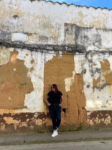 Rebecagiraut I love traveling and seeing new places Pic