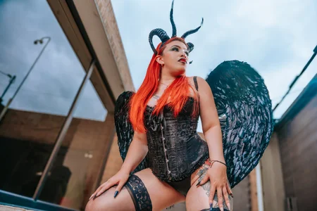 Colors-xx 😈 Sensual Succubus 🖤 Sin With Me  3টি ছবি