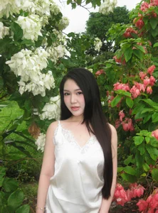 Cherry868 Public Pic 3