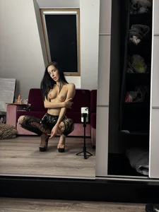 ___vivcsike Public Pic 7