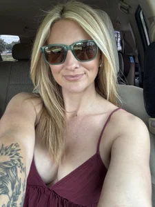 mollykate420 Meet your girl next door... call me MK :) รูป  4