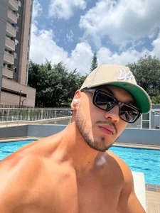 Maximo_Dominic Public Foto