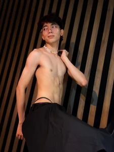 Twink_Sebas7 Just smile be happy 😏 Immagine  8
