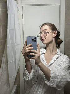 a lil bit of me od solar_bella  3 snímek