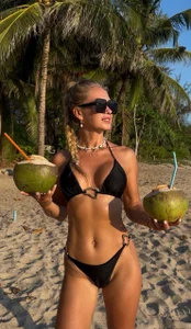 HeliaNeas Public Pic 4