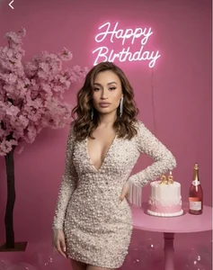 Celebrate my birthday this May 10 😈🎁💐💝 de juliana-mancini  4 Imagens