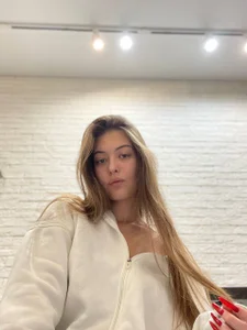 AlesiaGrainger 😶‍🌫️ Bilde