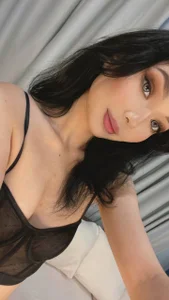 Public de queenasian  2 photos